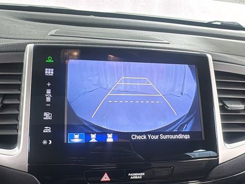 Used 2016 Honda Pilot Touring image 28