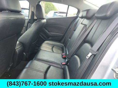 Used 2017 MAZDA MAZDA3 Touring FWD image 18