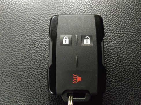 Used 2016 Chevrolet Colorado LT image 32