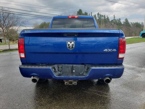 Used 2018 RAM 1500 Express w/ Express Value Package AWD/4WD image 4