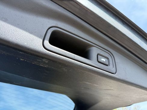 Used 2017 Honda Pilot Touring image 30