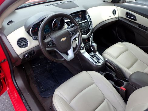 Used 2015 Chevrolet Cruze LT image 9