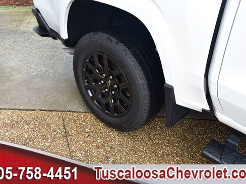 Used 2026 Chevrolet Colorado W/T w/ WT Custom Package AWD/4WD image 13