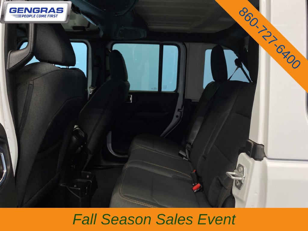 Used 2026 Jeep Wrangler Unlimited Sahara AWD/4WD image 24