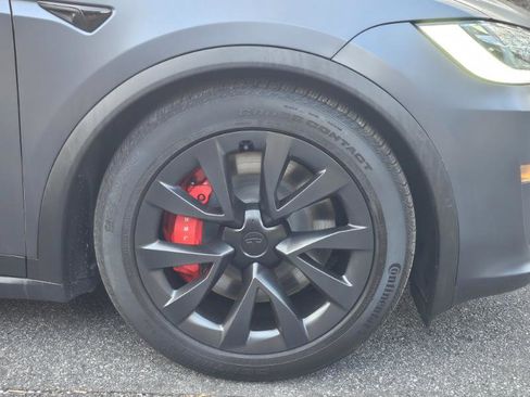 Used 2022 Tesla Model X image 16