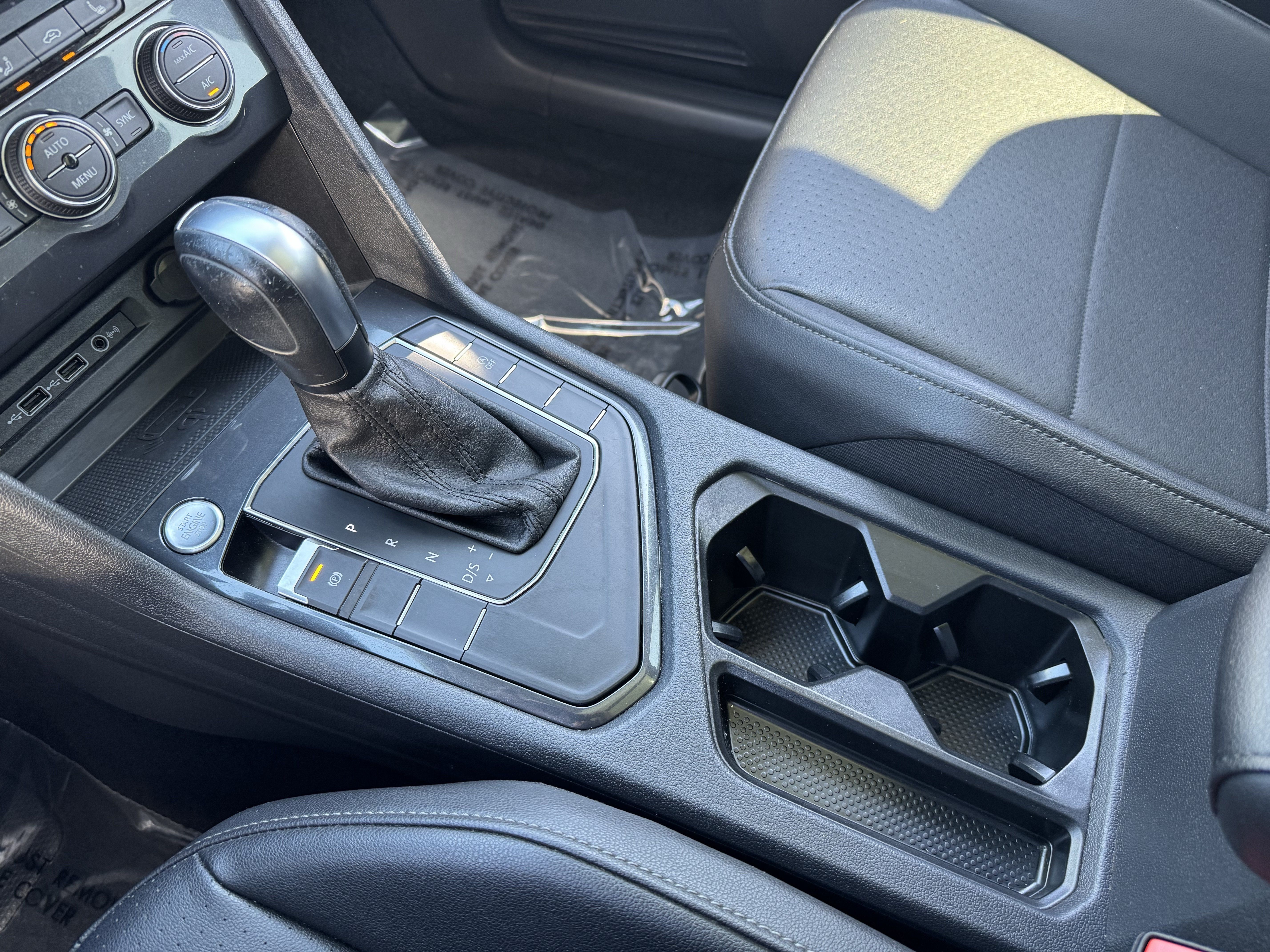 Used 2020 Volkswagen Tiguan SE w/ Panoramic Sunroof Package FWD image 23