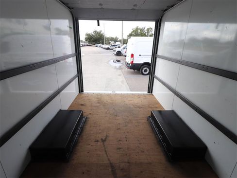 Used 2022 GMC Savana 3500 w/ Power Convenience Package image 8