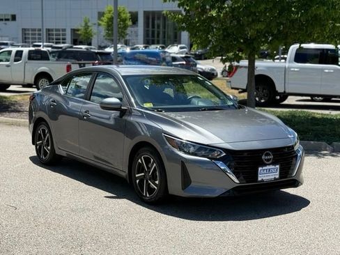 Certified 2024 Nissan Sentra SV FWD image 3
