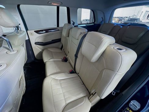 Used 2018 Mercedes-Benz GLS 450 4MATIC image 25