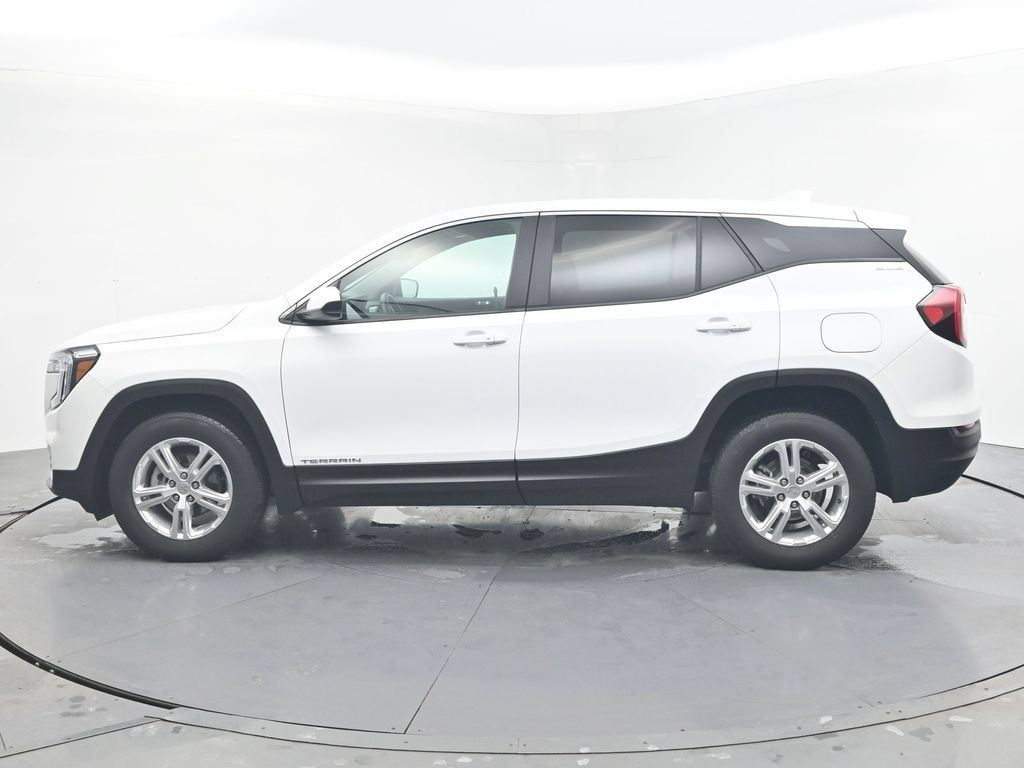 Used 2024 GMC Terrain SLE AWD/4WD image 5