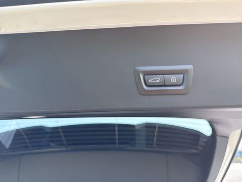 Used 2025 BMW X3 xDrive30i w/ Convenience Package image 19