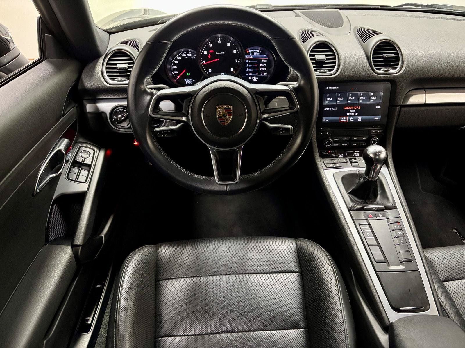 Used 2017 Porsche 718 Cayman RWD image 2