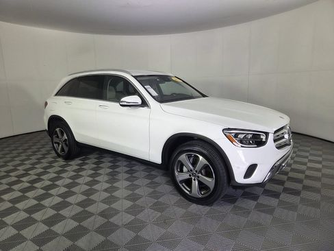 Used 2022 Mercedes-Benz GLC 300 4MATIC w/ Premium Package Lite image 2