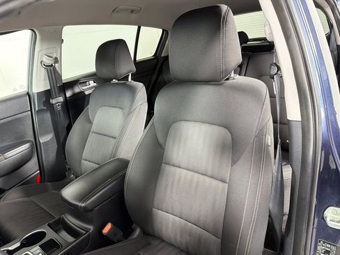 Used 2017 Kia Sportage LX image 13