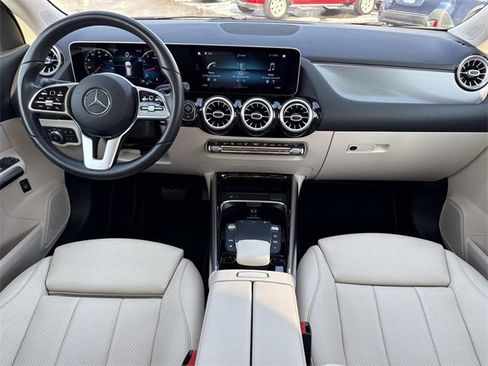 Used 2021 Mercedes-Benz GLA 250 GLA 250 w/ Premium Package image 21