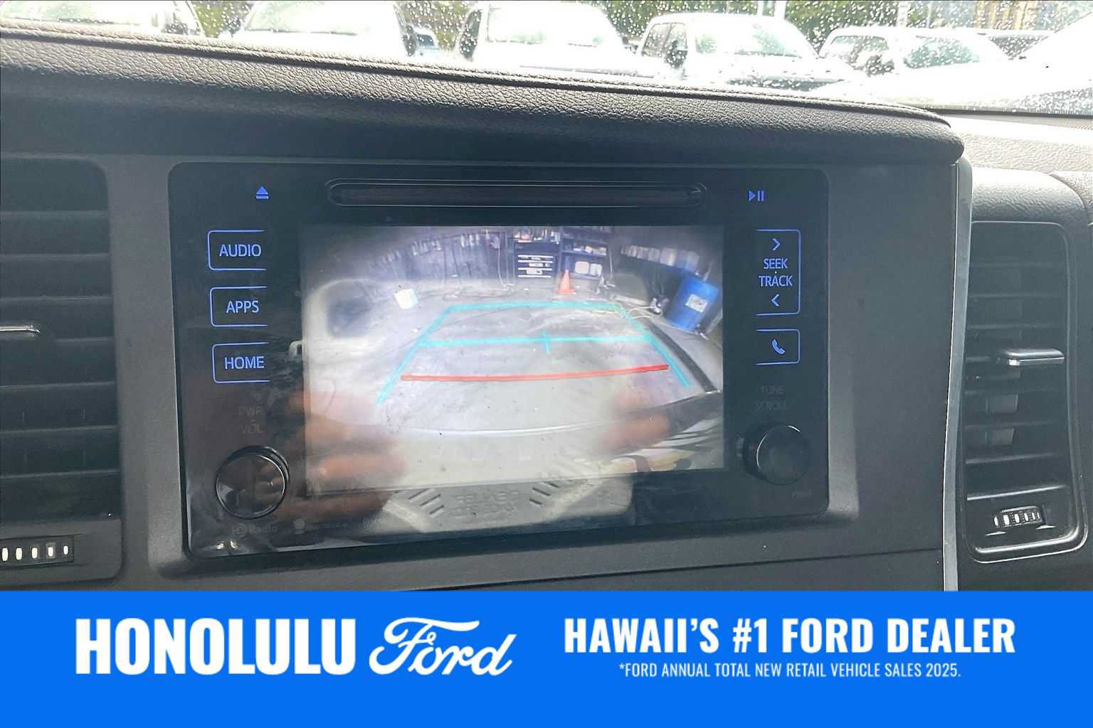 Used 2016 Toyota Sienna SE FWD image 26