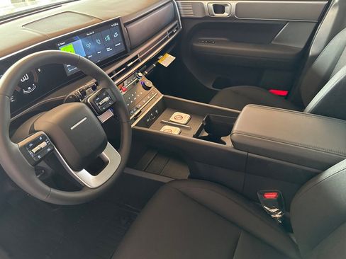 New 2026 Hyundai Santa Fe SE image 10