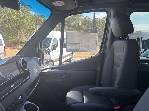 New 2026 Mercedes-Benz Sprinter 2500 image 41