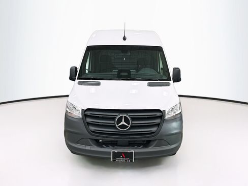 Used 2026 Mercedes-Benz Sprinter 2500 image 2