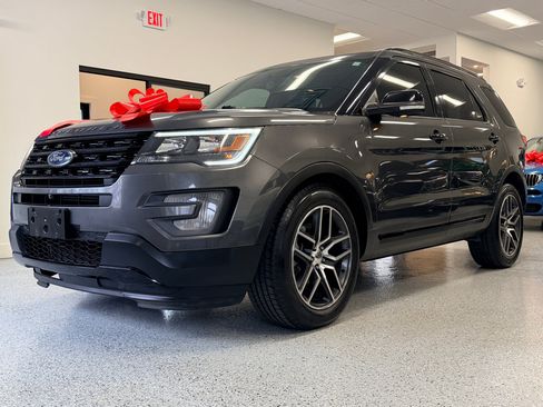 Used 2017 Ford Explorer Sport w/ Equipment Group 401A image 15