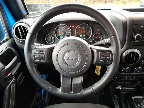 Used 2018 Jeep Wrangler Unlimited Sport S image 16