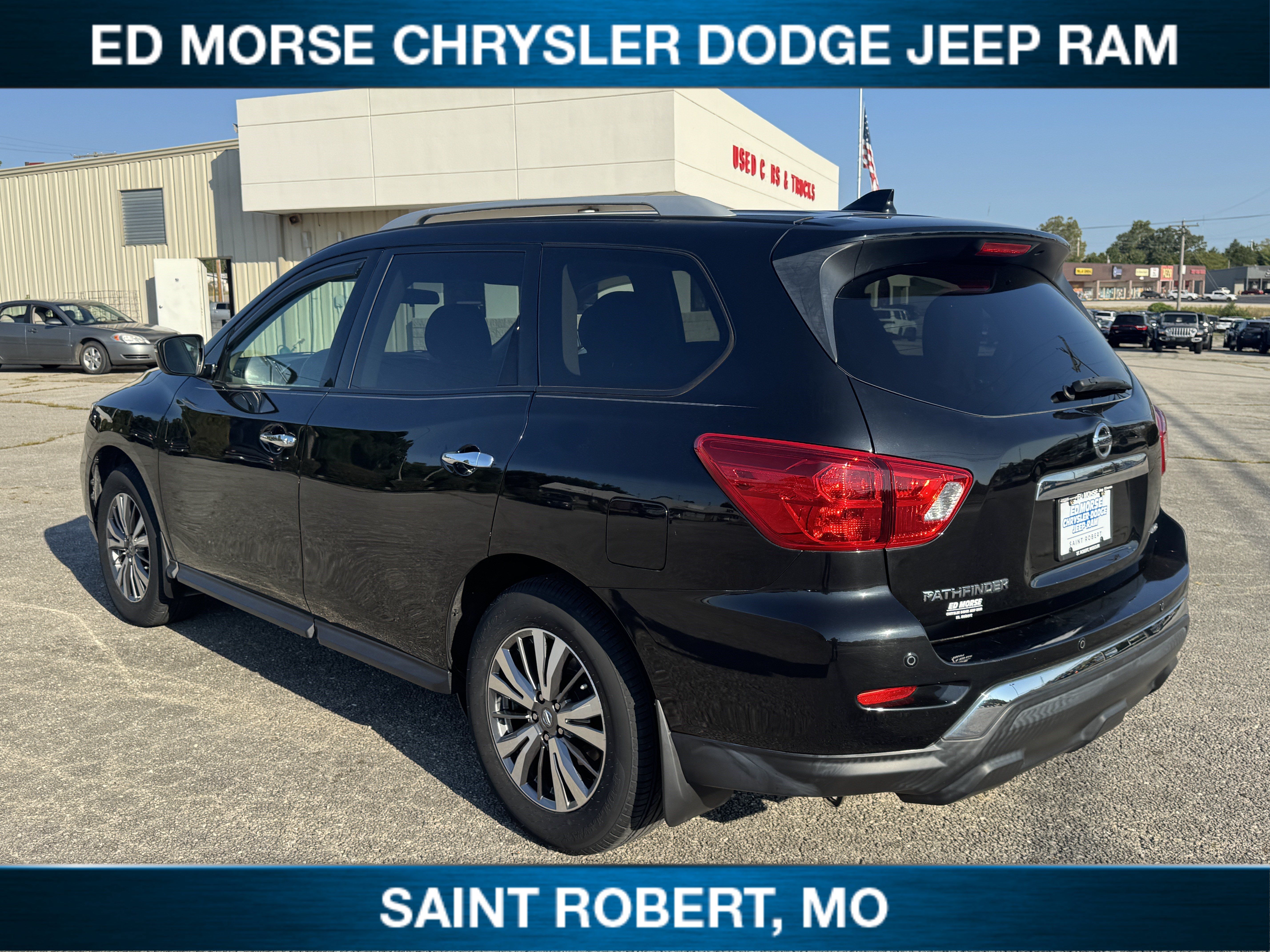 Used 2020 Nissan Pathfinder S AWD/4WD image 5