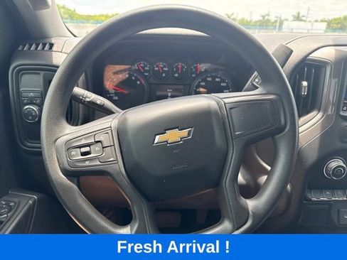 Used 2022 Chevrolet Silverado 1500 Custom w/ LPO, Dark Essentials Package RWD image 5
