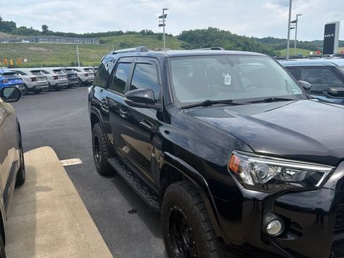 Used 2019 Toyota 4Runner SR5 Premium AWD/4WD image 10