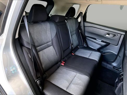 Used 2025 Nissan Rogue SV AWD/4WD image 21