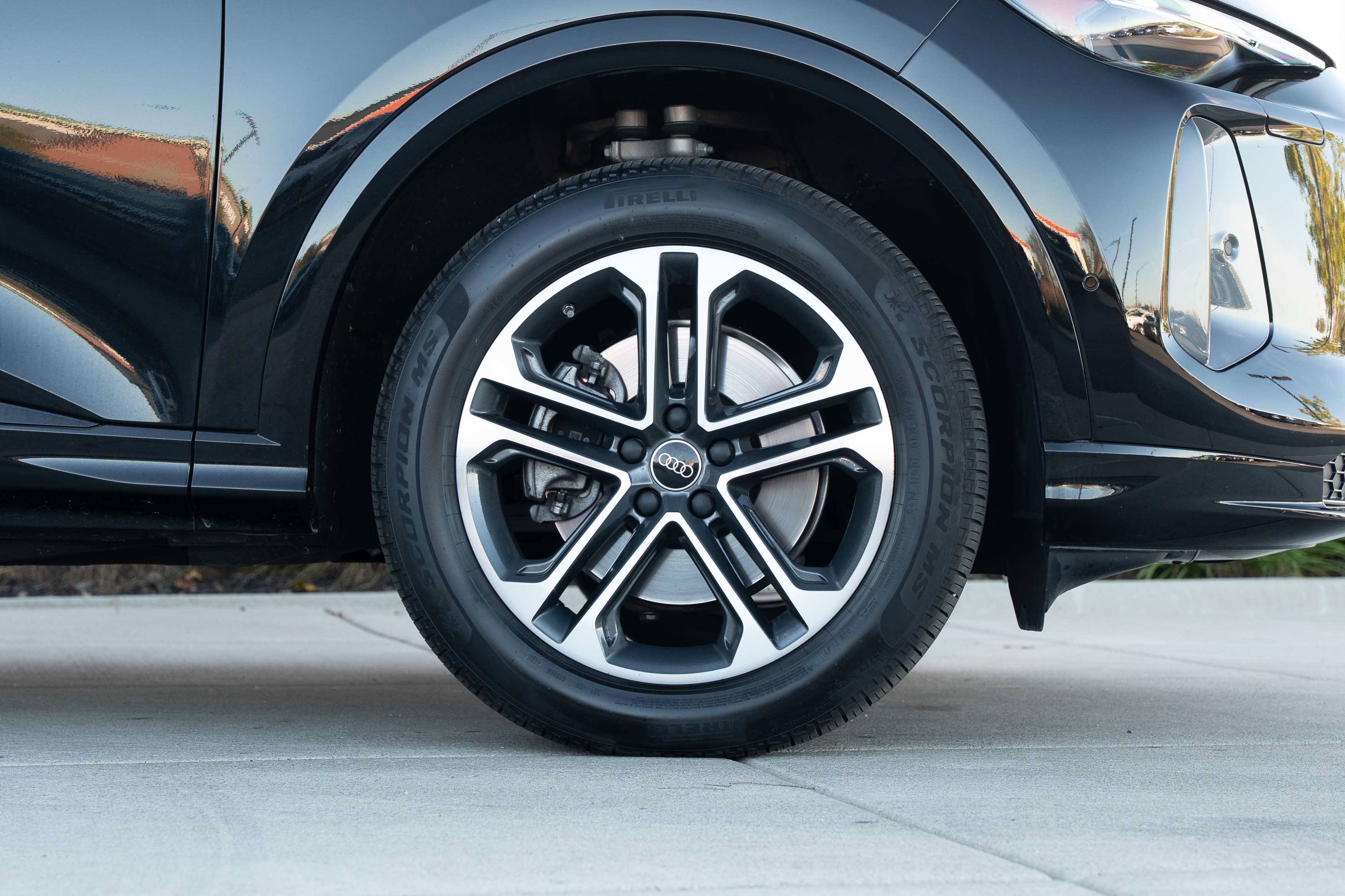Certified 2025 Audi Q5 Premium AWD/4WD image 28
