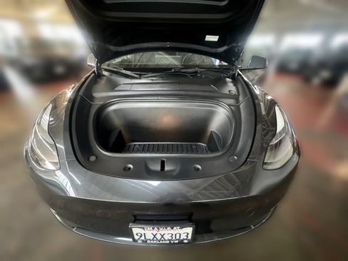 Used 2024 Tesla Model Y Long Range AWD/4WD image 19