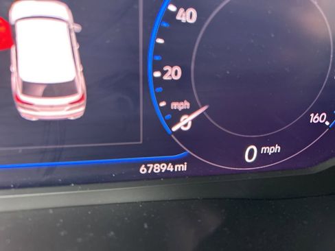 Used 2021 Volkswagen Atlas Cross Sport SEL Premium image 11