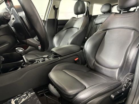 Used 2019 MINI Cooper Clubman S image 19