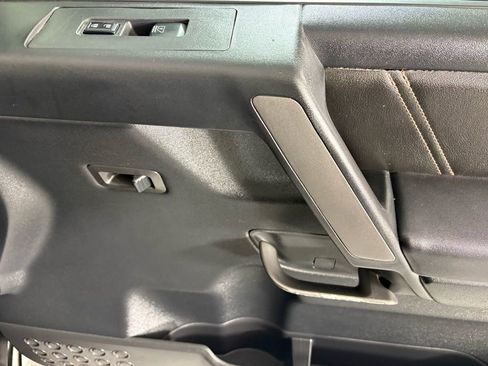 Used 2010 Nissan Titan PRO-4X w/ Pro-4x Leather Pkg image 12