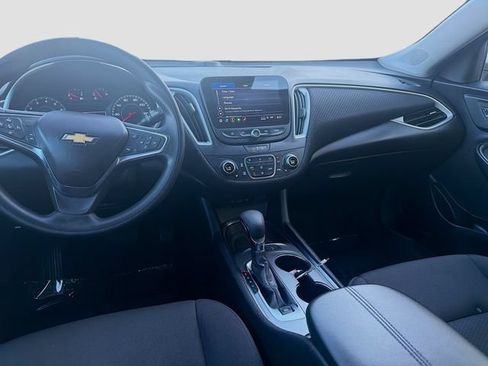 Used 2025 Chevrolet Malibu LT FWD image 19