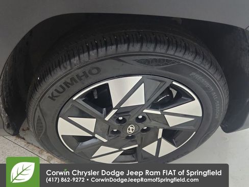 Used 2025 Hyundai Kona SEL image 31