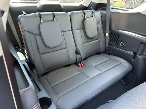 New 2026 Ford Explorer Active w/ Active Comfort Package RWD image 20