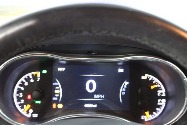 Used 2020 Jeep Grand Cherokee Limited AWD/4WD image 18