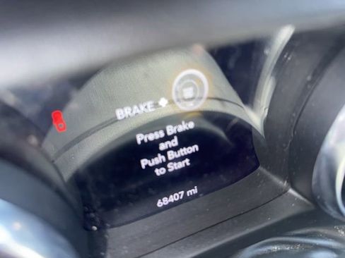 Used 2022 Jeep Gladiator Overland w/ Popular Equipment Package image 11