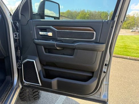 Used 2024 RAM 2500 Laramie AWD/4WD image 21