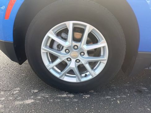 Used 2024 Chevrolet Equinox LT w/ LPO, Floor Liner Package AWD/4WD image 32