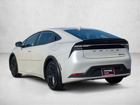 Certified 2024 Toyota Prius Prime SE image 8