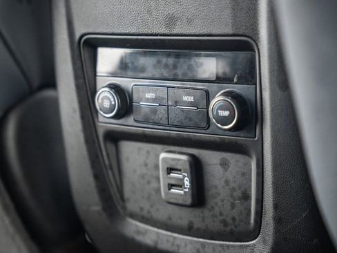 Used 2020 Buick Enclave Essence image 34