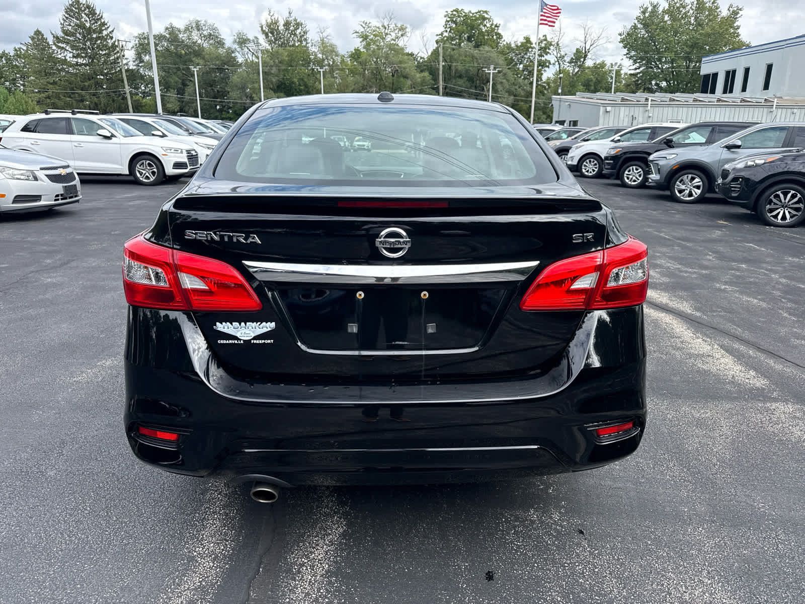 Used 2018 Nissan Sentra SR w/ Premium Package (P02) FWD image 4