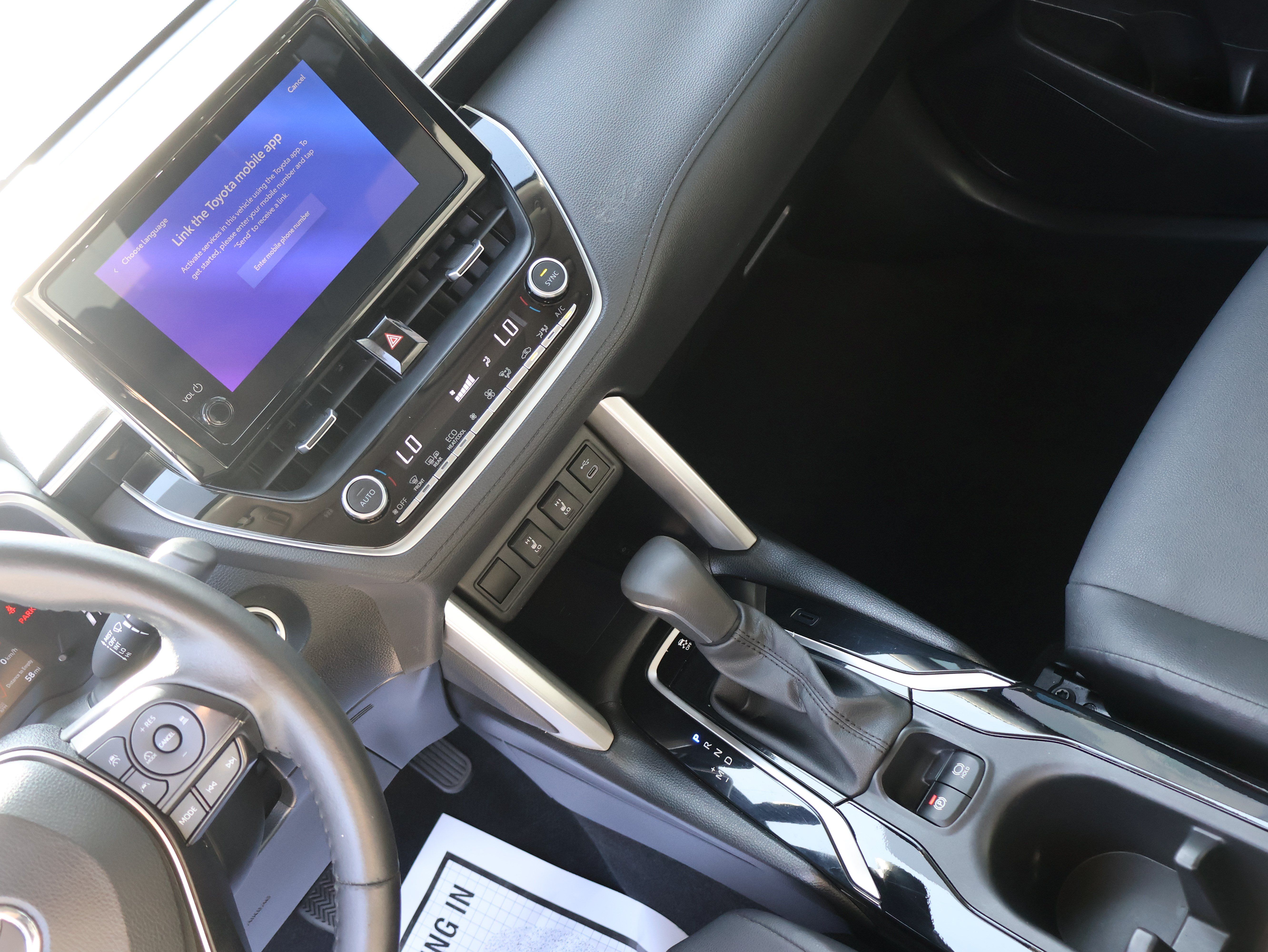 Used 2023 Toyota Corolla Cross XLE w/ Convenience Package FWD image 26