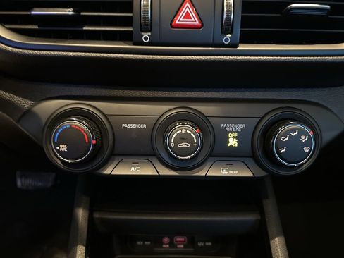 Used 2020 Kia Forte LXS image 19