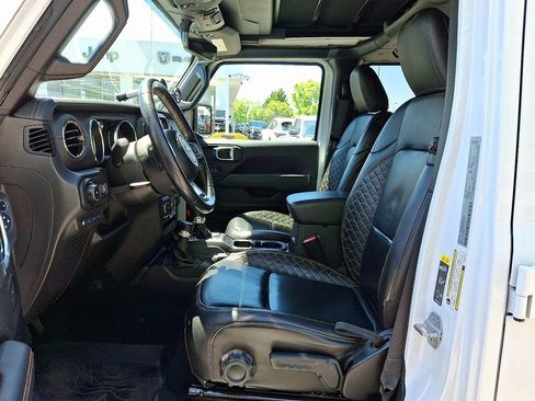 Used 2021 Jeep Wrangler Unlimited Sahara AWD/4WD image 11