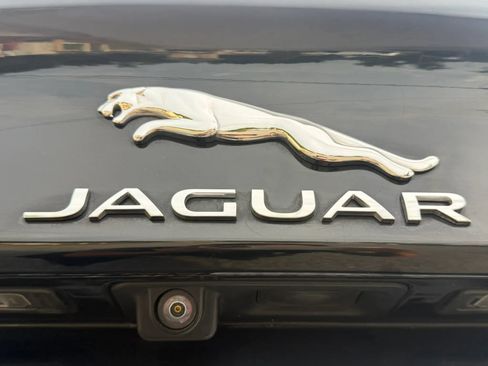 Used 2018 Jaguar XE Premium RWD image 48