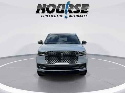 New 2026 Lincoln Navigator L Reserve image 3