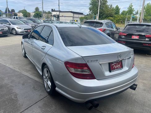 Used 2011 Mercedes-Benz C 300 4MATIC Sedan image 6